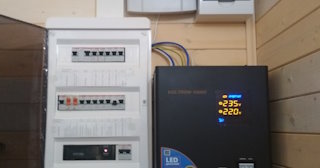 Установка и подключение стабилизаторов напряжения от 582 руб в Комсомольске-на-Амуре - ЭлектроКмс